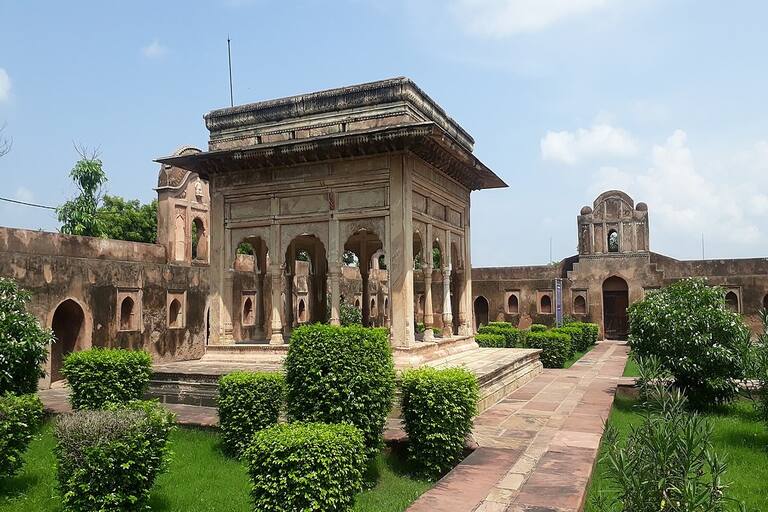 Explore Jhansi’s Historical Wonders in India